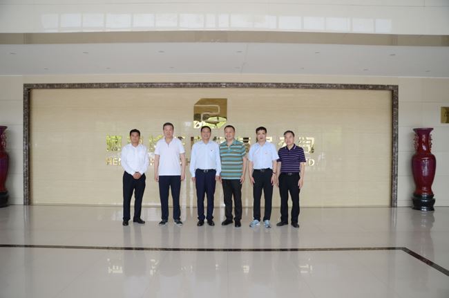 許昌市湯超副市長(zhǎng)蒞臨河南長(zhǎng)征電氣考察指導(dǎo)！